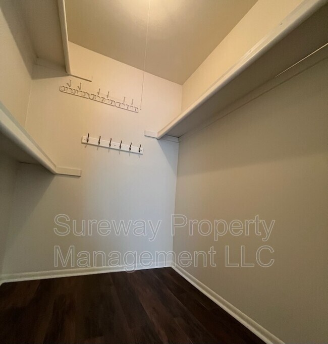 Foto del edificio - 1107 Woodhollow Dr