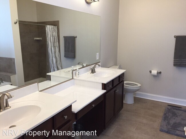 Foto del edificio - 4 br, 3 bath House - 613 Kentwood Dr.