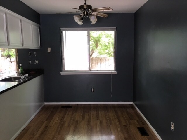 Foto del edificio - 38440 Meadowdale St