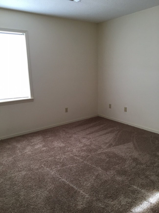 6586 Confederate Dr, Marion, MS 39342 Townhouse for Rent in Marion