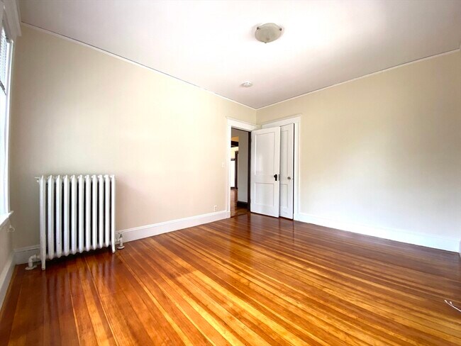 Building Photo - 58 Dunster Rd