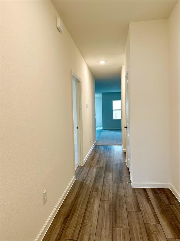 Building Photo - 4017 Silver Linden
