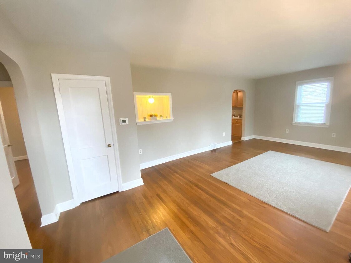 331 4th Ave, Gloucester Township, NJ 08029 House Rental in Gloucester