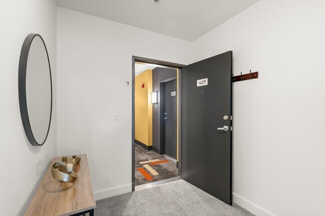 Foto del edificio - 1620 Belmont Ave