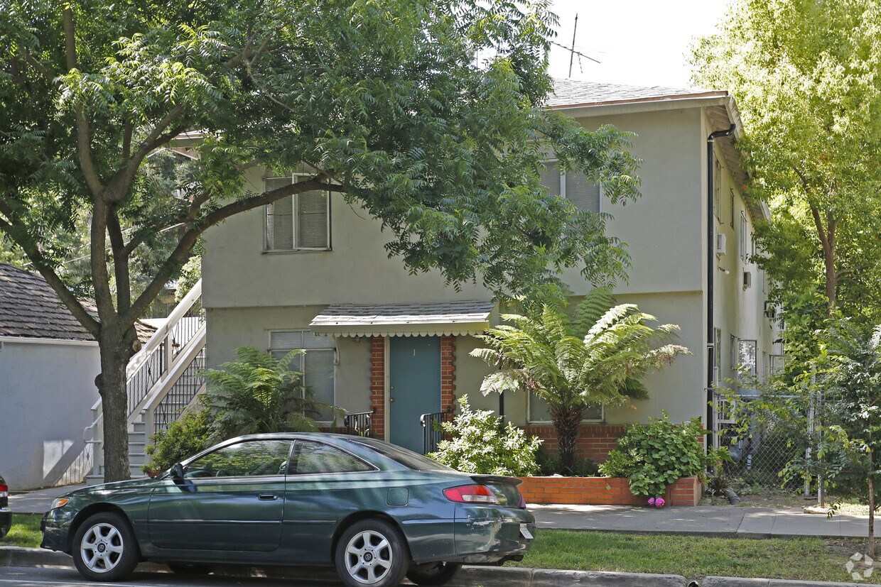 Foto del edificio - 2518 F St