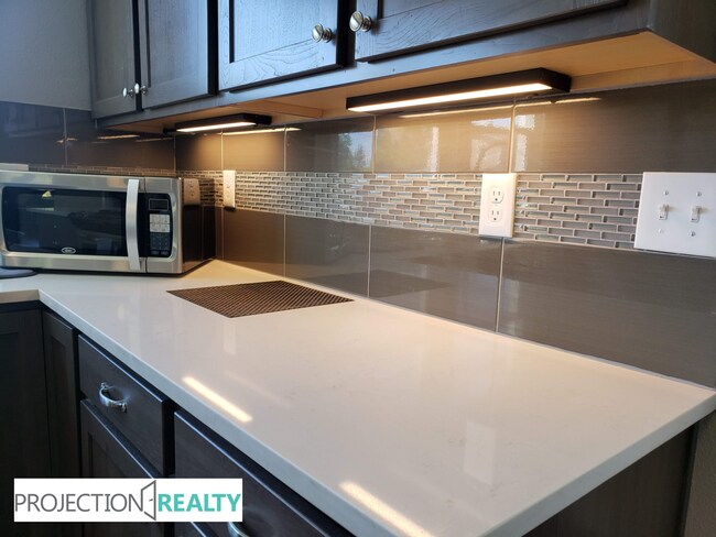 Foto del edificio - 6628 N Amherst St