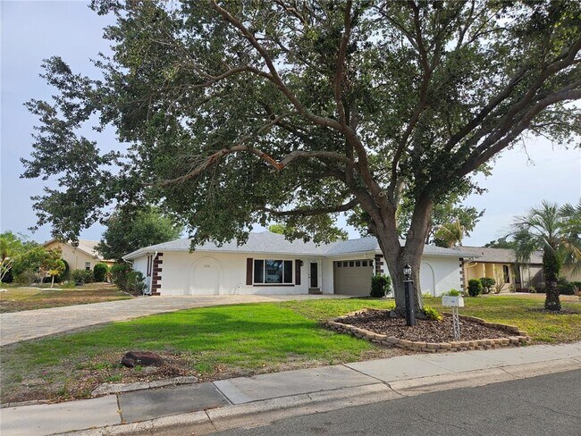 Foto del edificio - 1508 Flamingo Ln