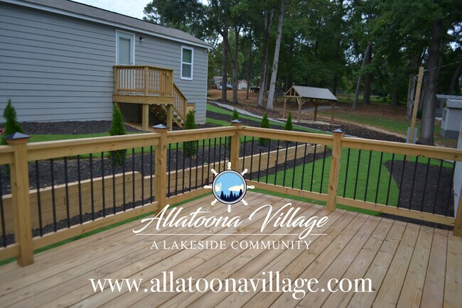 Foto del edificio - Lake Access and 1 mile to Downtown Acworth! Renovated 3BR/2Bth Pet Friendly