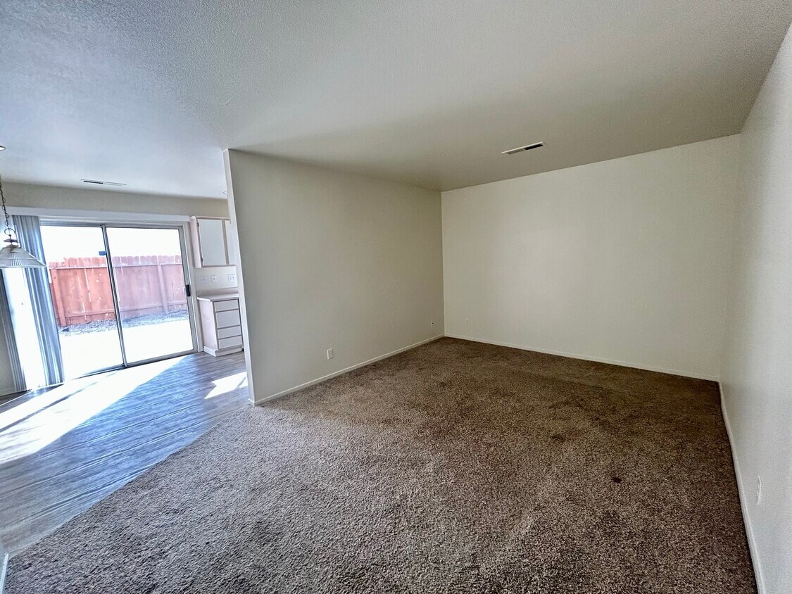 419 Valley Cir Unit C, Dayton, NV 89403 Condo for Rent in Dayton, NV