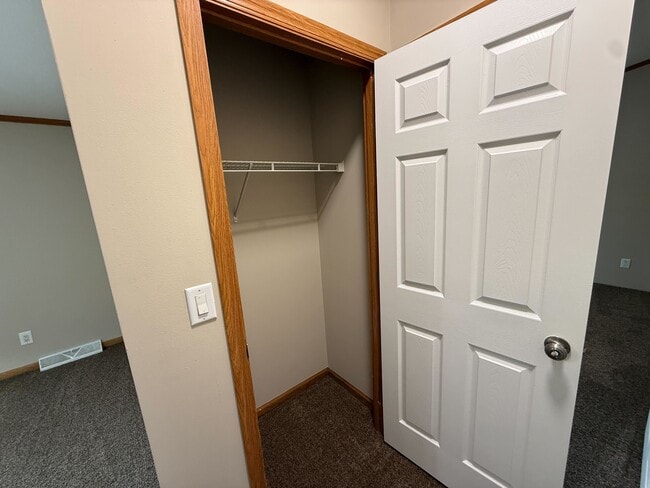 Building Photo - 11701 Cascade Cir