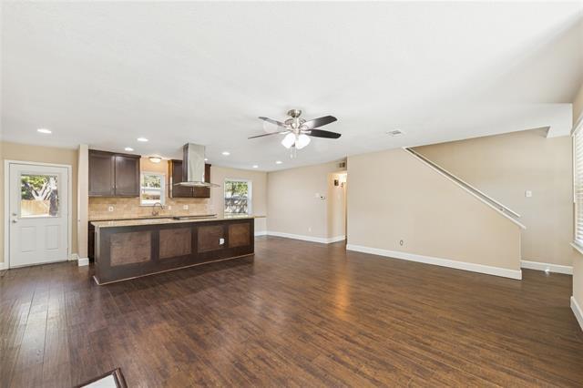 Foto del edificio - 732 Melrose Dr