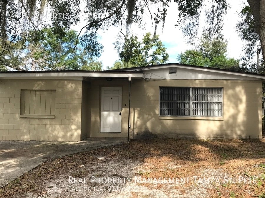 2410 E Curtis St, Tampa, FL 33610