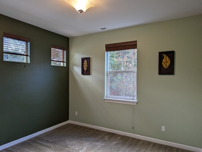 Main floor Guest Bedroom - 3724 196th Pl SE