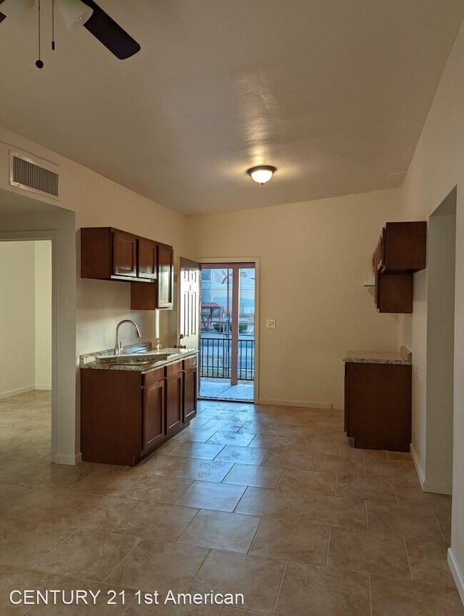 Building Photo - 4 br, 2 bath House - 349 W 37th Street Unit B