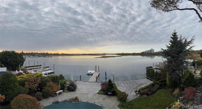 Building Photo - 49 Harborview W