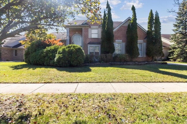 Building Photo - 45443 Glengarry Blvd
