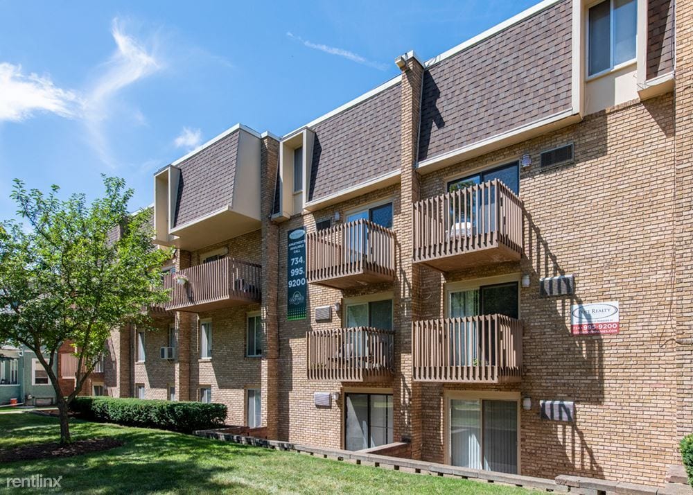 Primary Photo - 2 br, 1.5 bath Apartment - 912 S Forest Av...