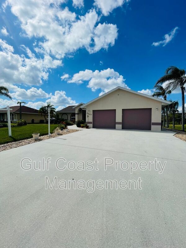 Building Photo - 2527 Logsdon St