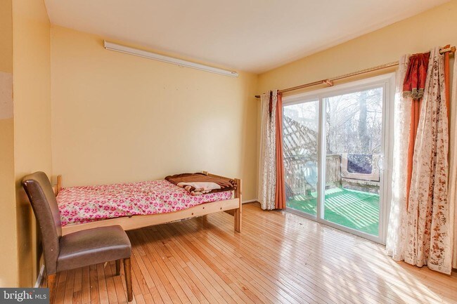 Foto del edificio - 8610 Watershed Ct