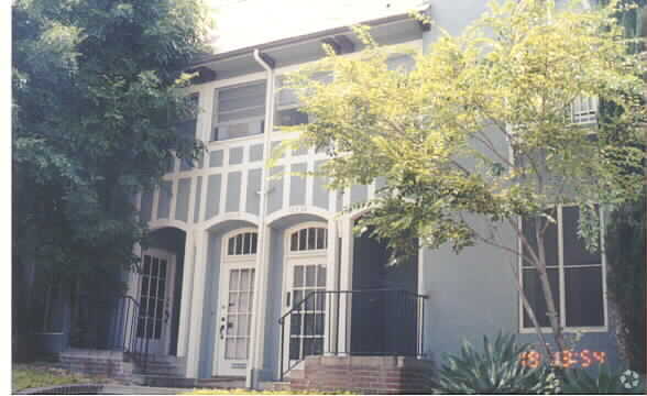 Building Photo - 1031-1035 Sanborn Ave