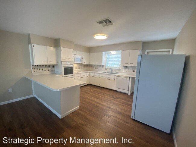 Building Photo - 2 br, 1 bath House - 6934 Willow Oak #2