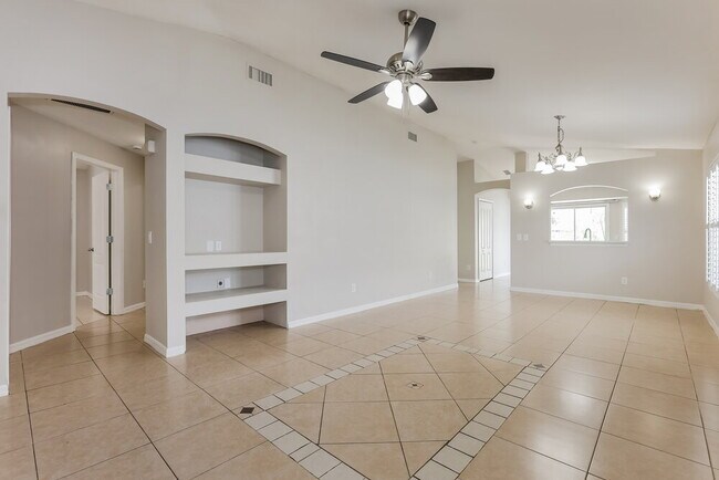 Foto del edificio - 2614 Lansbury Pl