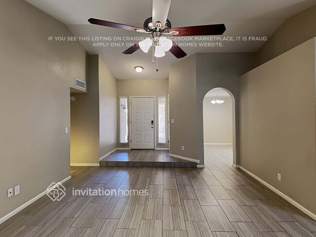 Foto del edificio - 4206 E Tanglewood Dr