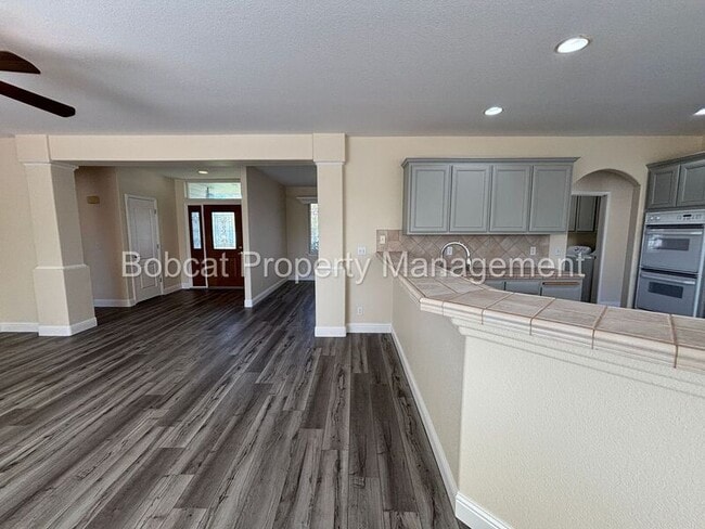 Building Photo - 2963 Hot Springs Dr