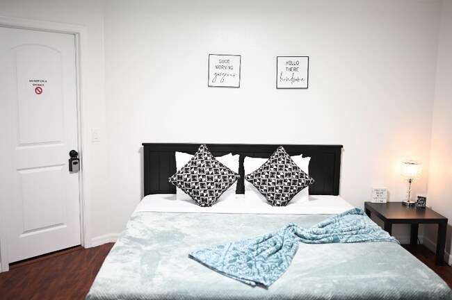 Foto del edificio - 605 Oakpoint Cir