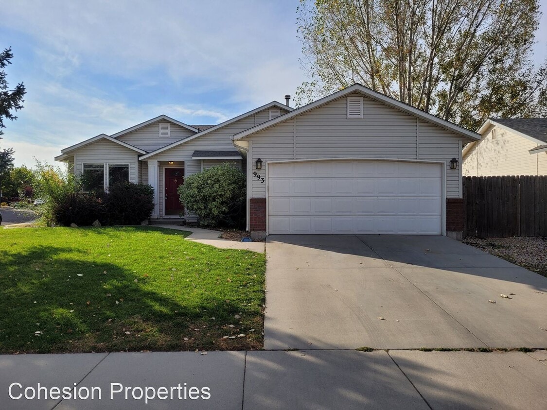 Primary Photo - 4 br, 2 bath House - 993 E Wentworth St