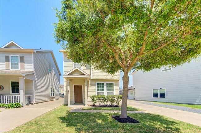 Foto del edificio - 16726 Mammoth Springs Dr