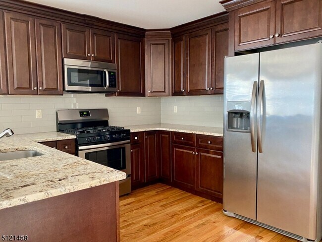 Foto del edificio - 688 US-202