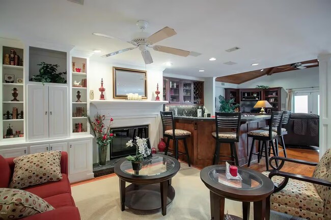 Foto del edificio - 20419 Robinson Rd
