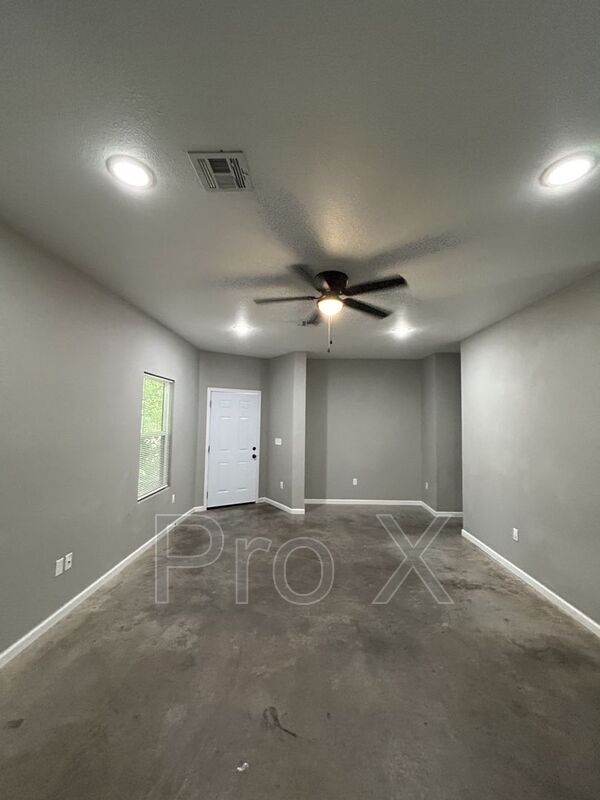 Building Photo - 308 W Forest St