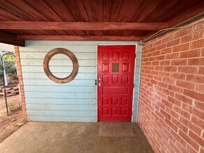 Building Photo - 2555 E Fort Lowell Rd