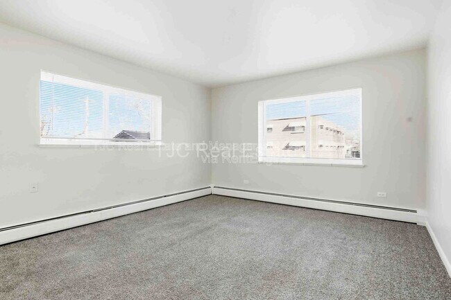 Building Photo - 42 Pearl St