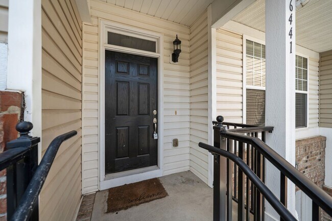 Foto del edificio - Fantastic Three Bedroom Townhouse in Charlotte