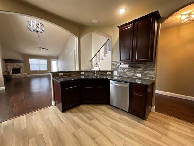 Building Photo - 6020 Heather Dr