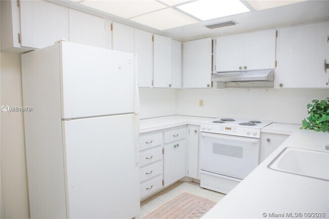 Building Photo - 780 Benevento Ave