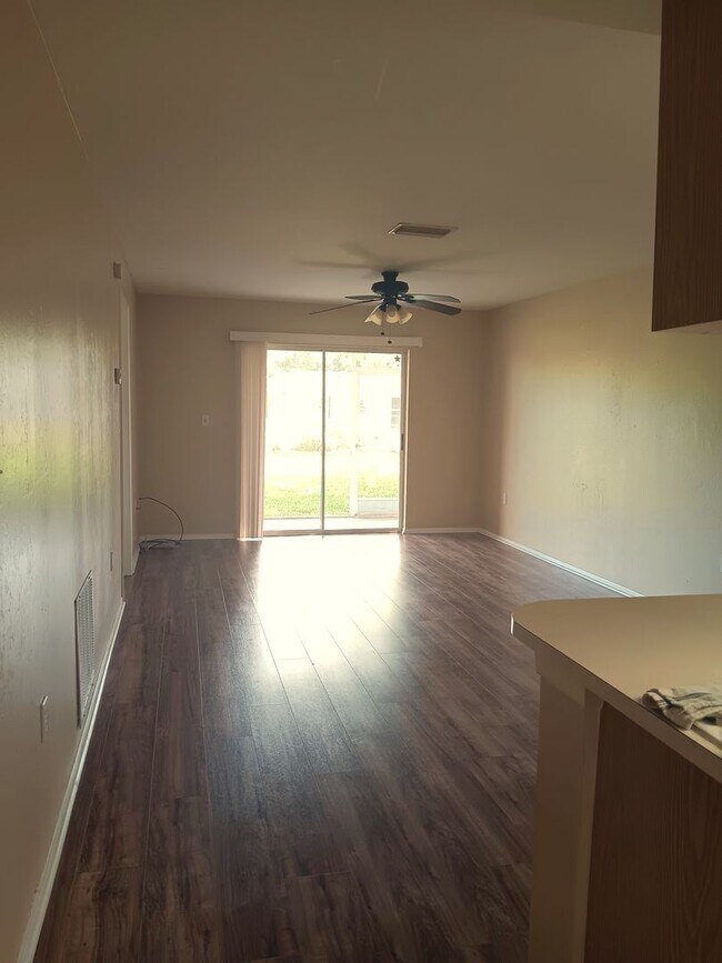 Foto del edificio - Move in Special $200 off if approved by th...