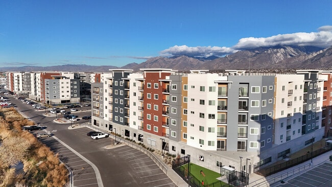 Property photo - Skyline Peaks