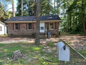 Building Photo - 1705 Fountain St