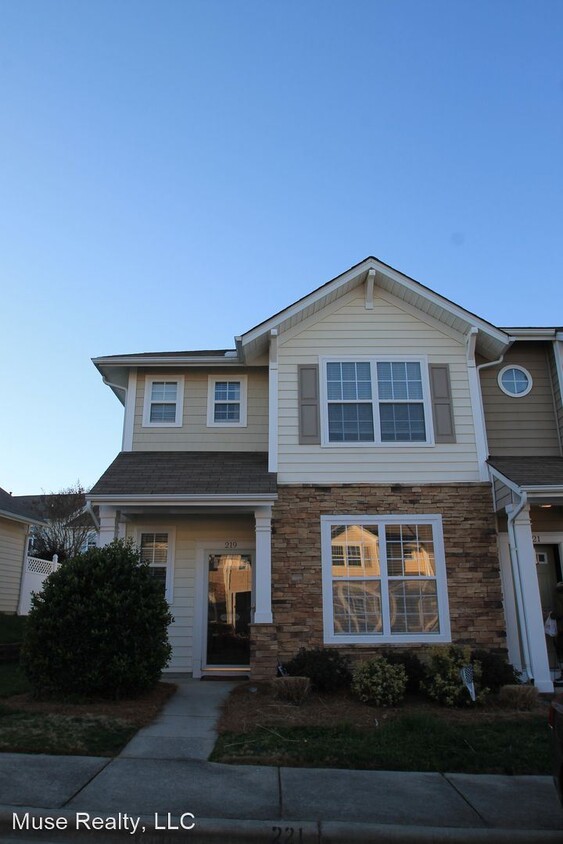 Primary Photo - 3 br, 2.5 bath House - 219 Dawn Mist Lane