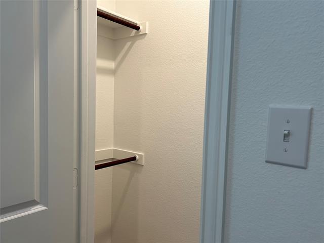 Building Photo - 5484 Montrose Dr