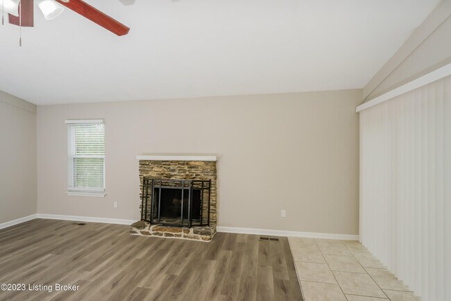 Foto del edificio - 5600 Windy Willow Dr