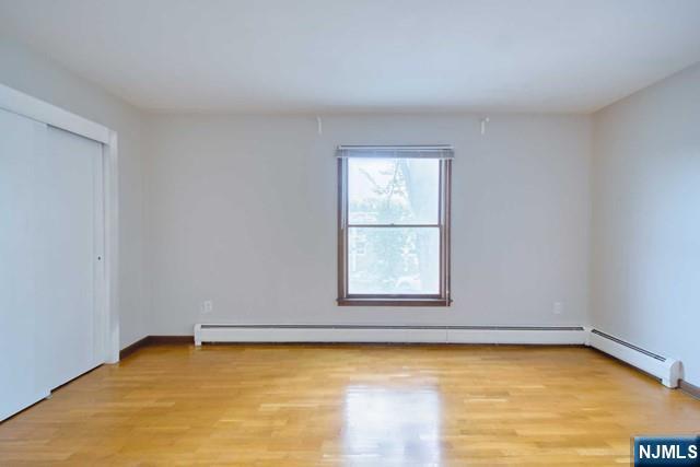 Foto del edificio - 44 Newcomb Rd