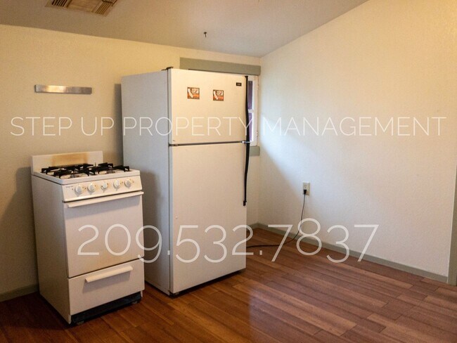 Foto del edificio - Charming 1 Bedroom 1 Bath Cottage In Downtown Sonora!!!!!