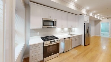 Building Photo - 225 Tremont St