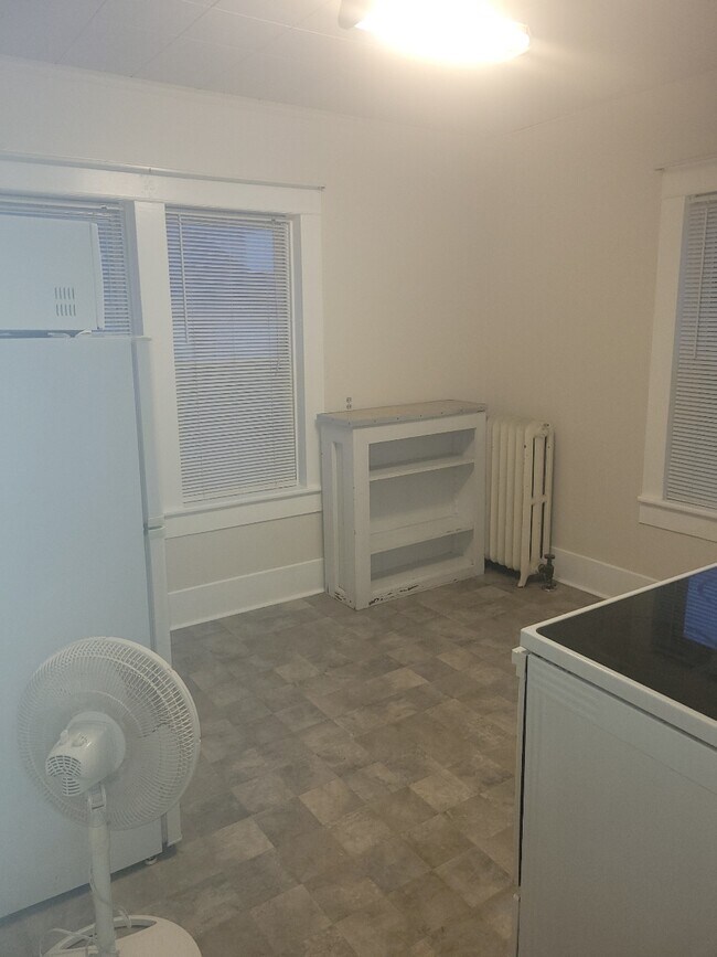 Foto del edificio - 504 S Franklin St