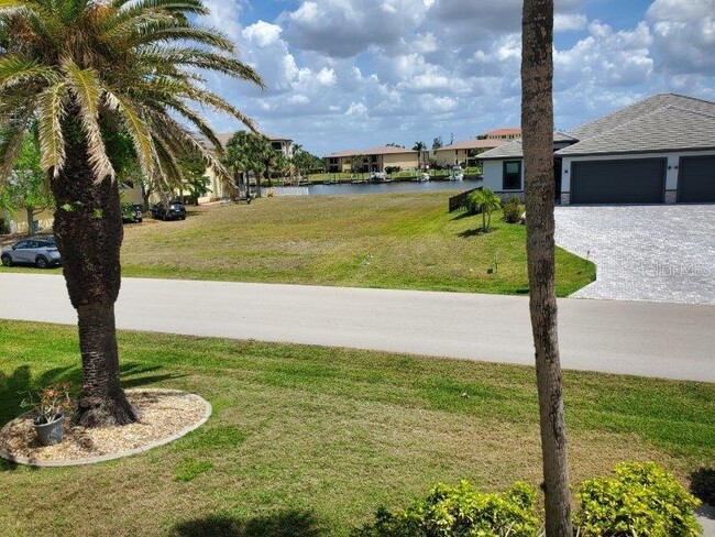 Building Photo - 3233 Woodthrush Dr